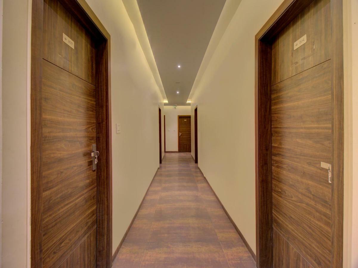 Oyo 35844 Hotel Lotus Residency Sangli Екстер'єр фото