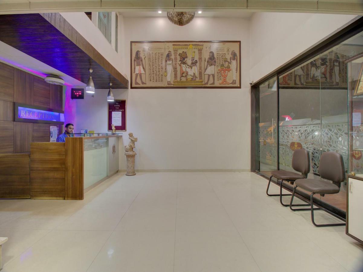 Oyo 35844 Hotel Lotus Residency Sangli Екстер'єр фото