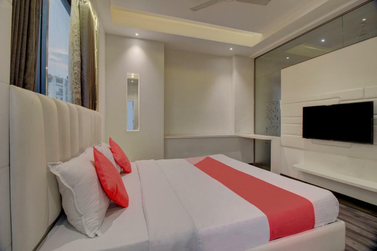Oyo 35844 Hotel Lotus Residency Sangli Екстер'єр фото