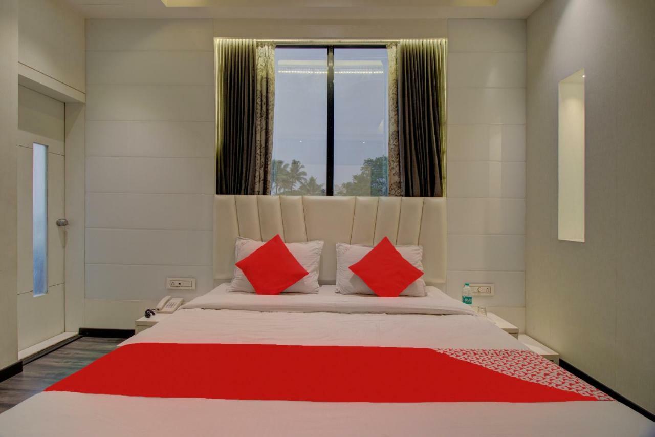 Oyo 35844 Hotel Lotus Residency Sangli Екстер'єр фото